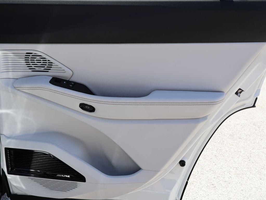 new 2026 Jeep Cherokee car, priced at $41,404