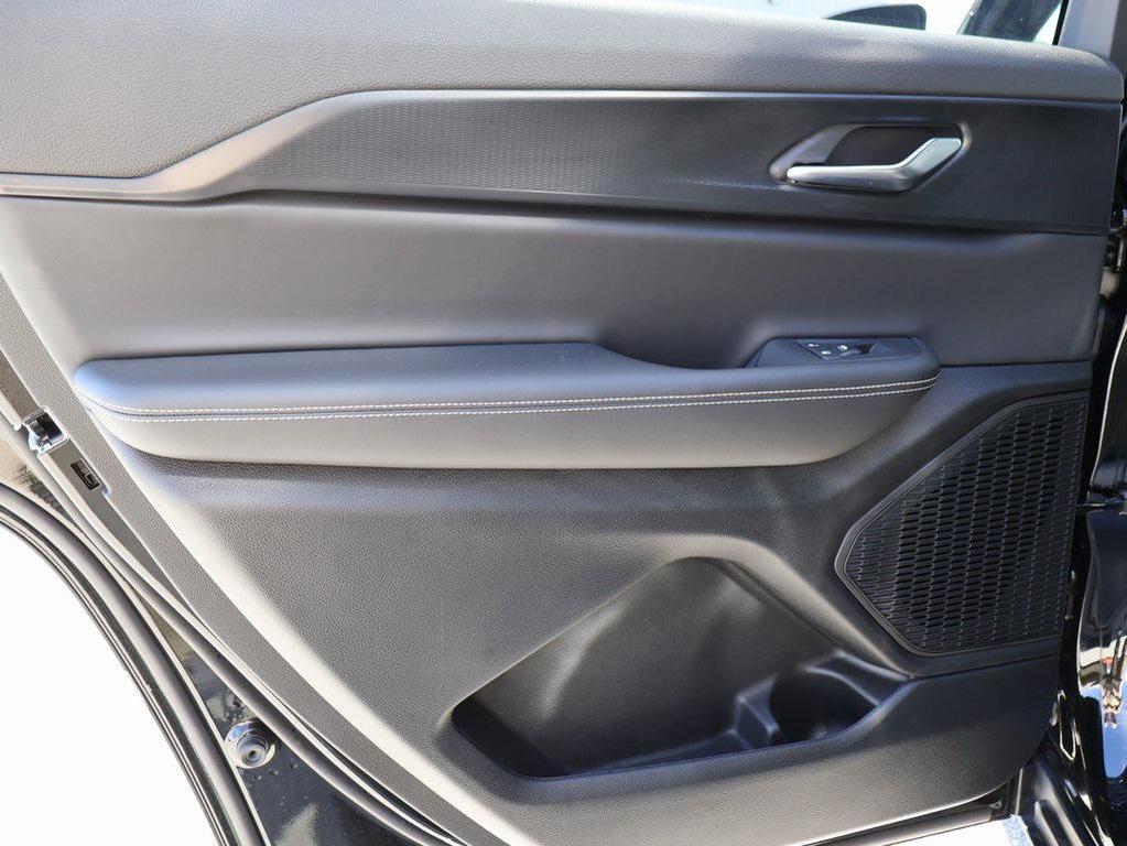 new 2025 Jeep Grand Cherokee L car, priced at $40,692