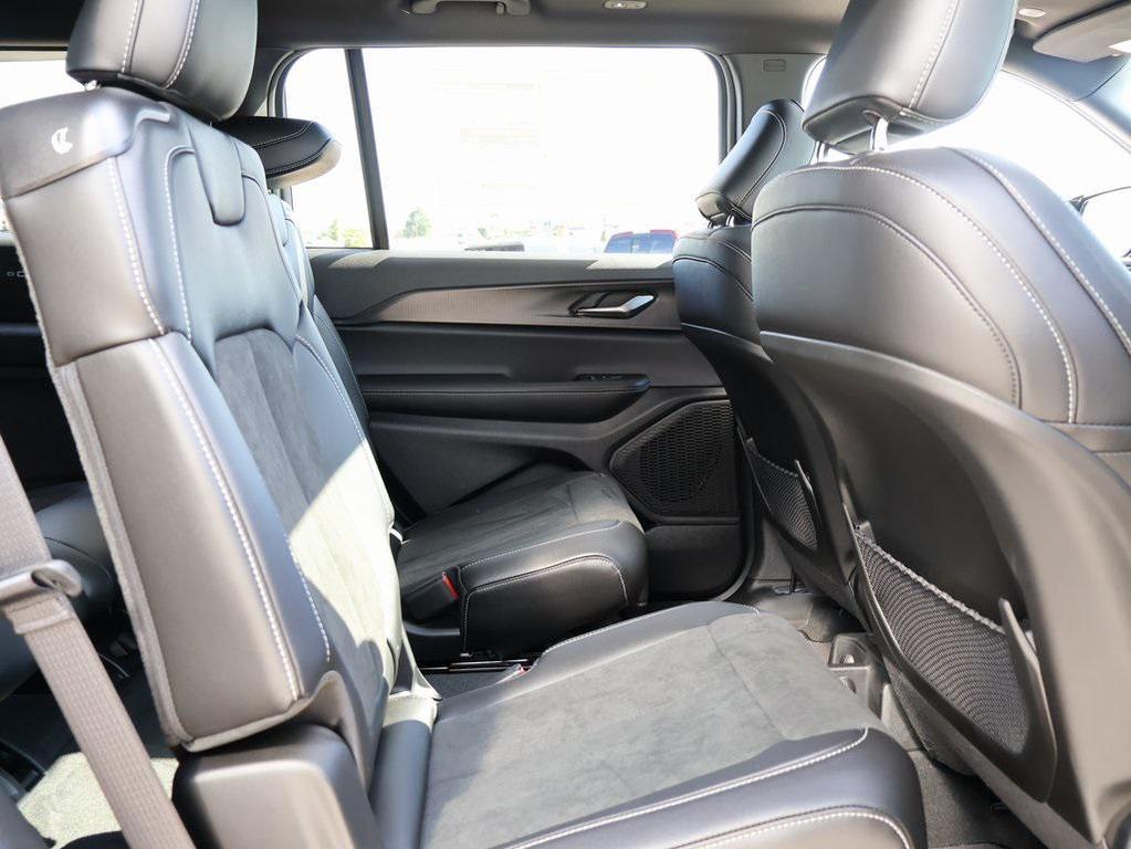 new 2025 Jeep Grand Cherokee L car, priced at $40,692