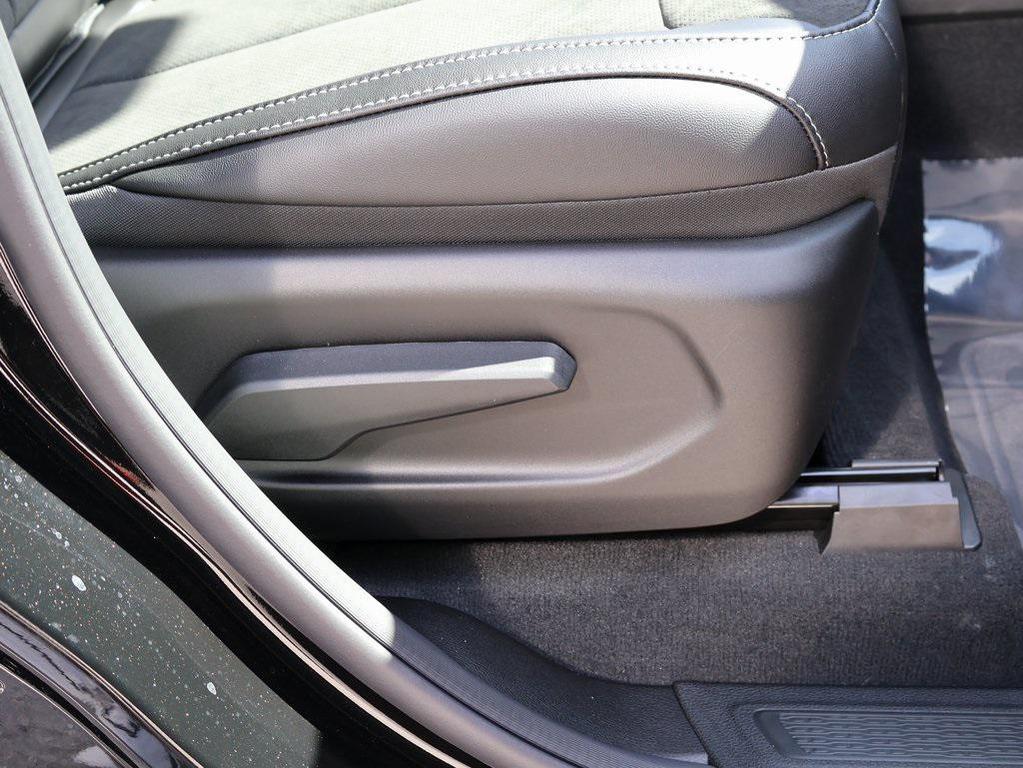 new 2025 Jeep Grand Cherokee L car, priced at $40,692