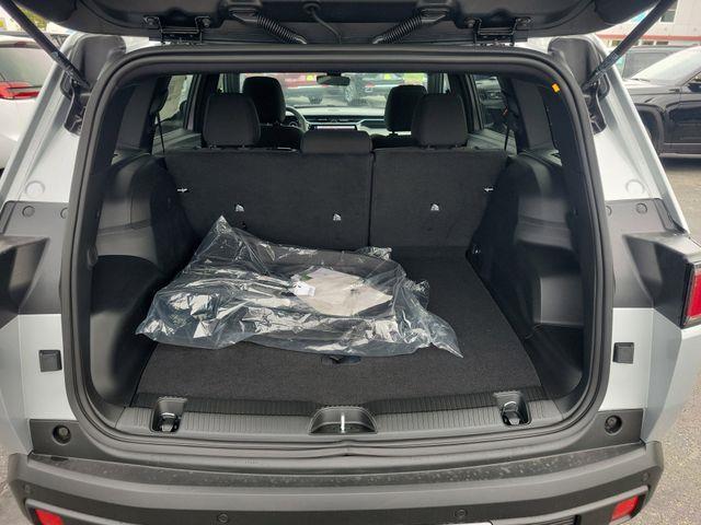 new 2026 Jeep Cherokee car, priced at $38,317