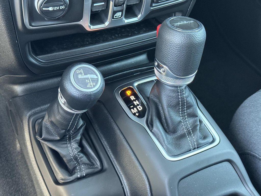 new 2026 Jeep Gladiator car, priced at $41,827