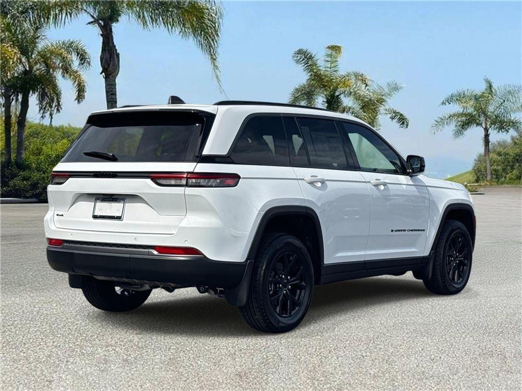 new 2026 Jeep Grand Cherokee car, priced at $39,850