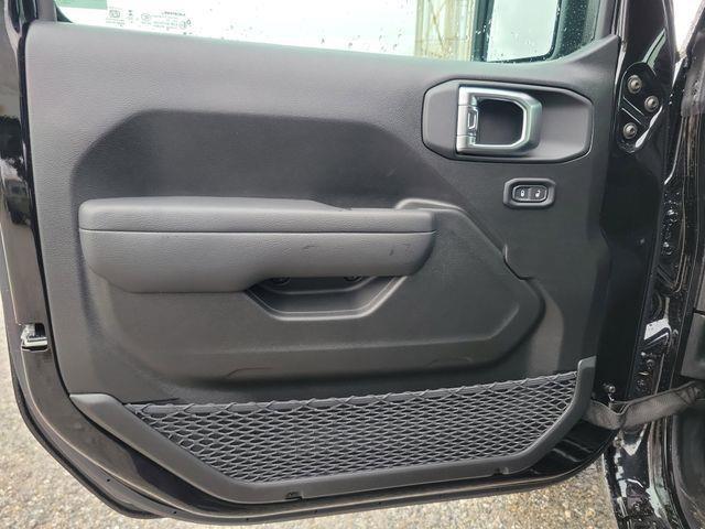 new 2026 Jeep Wrangler car, priced at $40,553