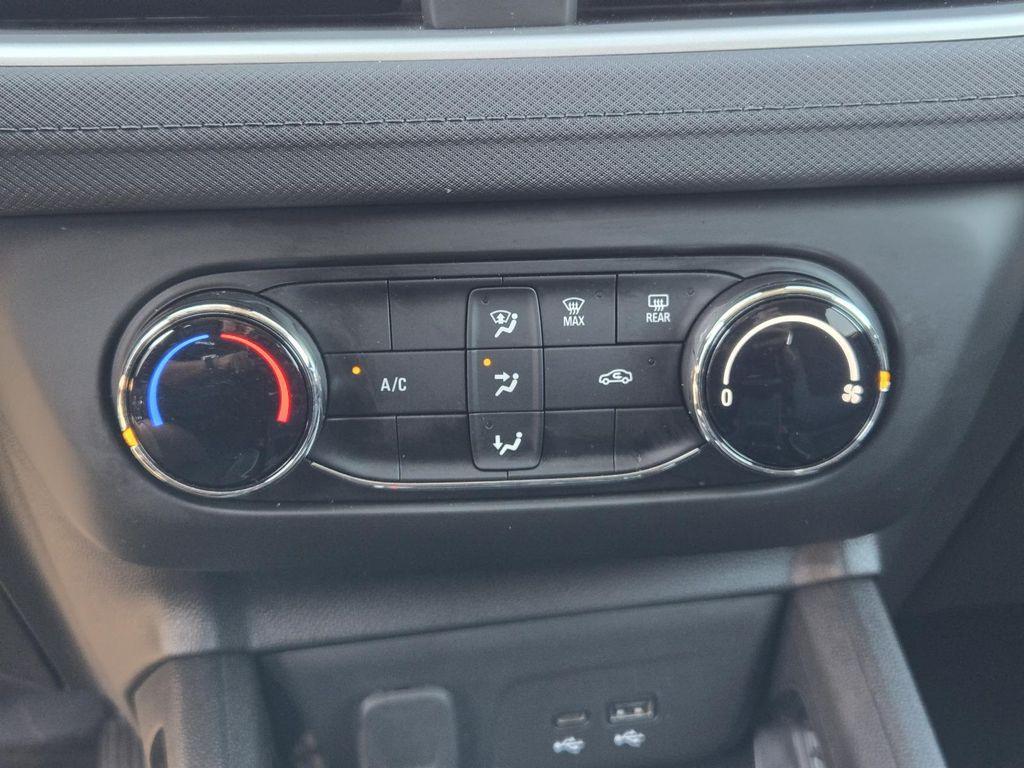 used 2025 Chevrolet TrailBlazer car, priced at $21,083