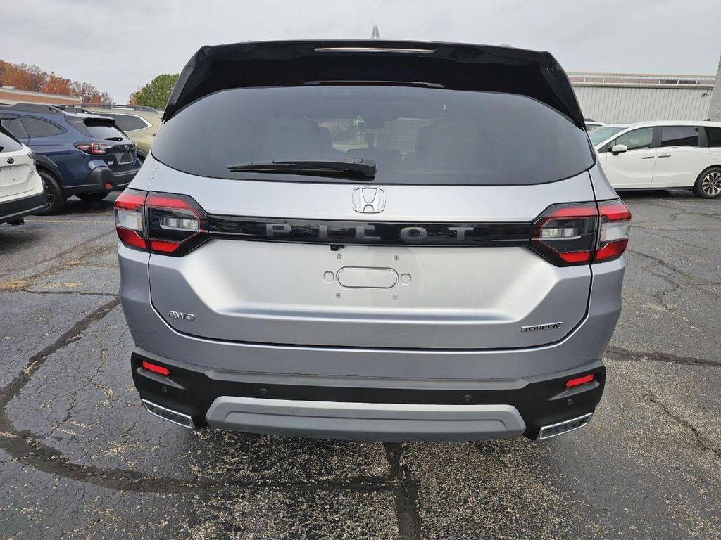 used 2024 Honda Pilot car, priced at $33,495