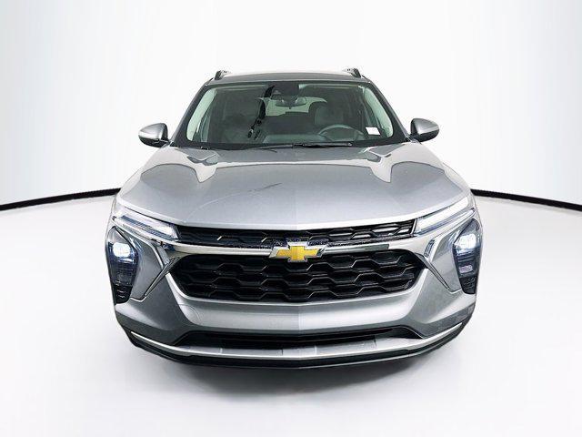 used 2025 Chevrolet Trax car, priced at $19,487