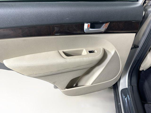 used 2015 Kia Sorento car, priced at $8,996