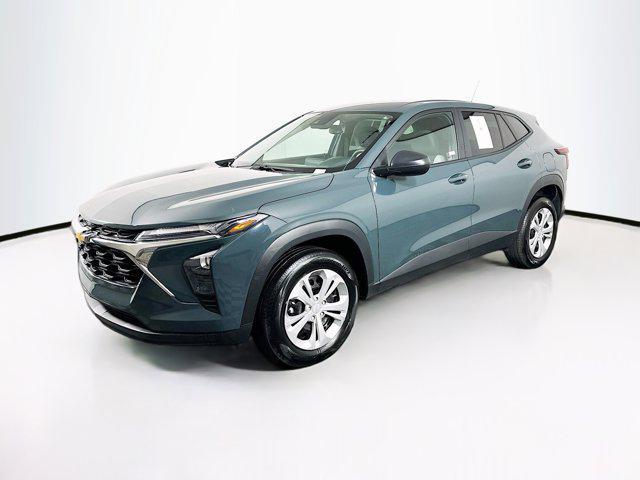 used 2025 Chevrolet Trax car, priced at $19,687