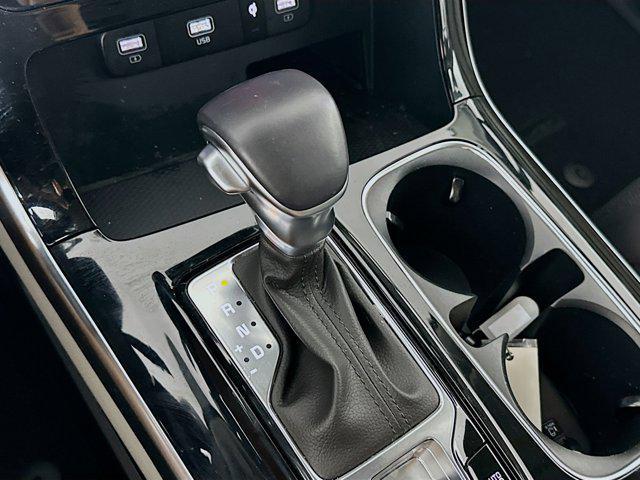 used 2024 Kia Carnival car, priced at $37,996