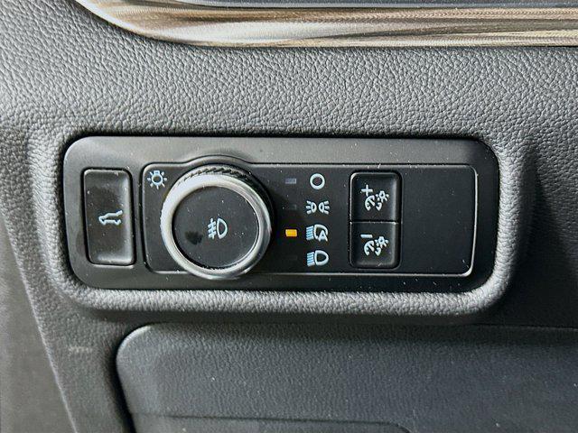 used 2024 Ford Explorer car, priced at $25,997