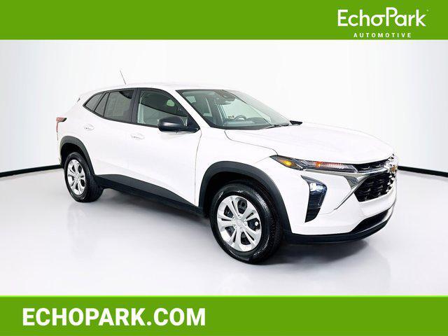 used 2025 Chevrolet Trax car, priced at $19,687