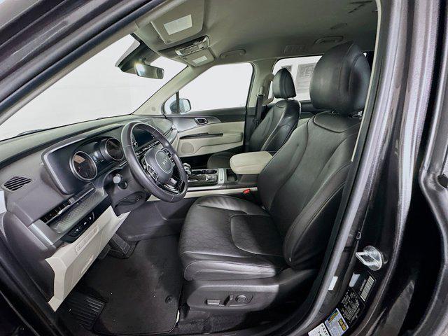 used 2024 Kia Carnival car, priced at $28,997