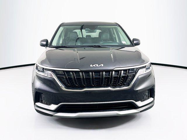 used 2024 Kia Carnival car, priced at $28,997