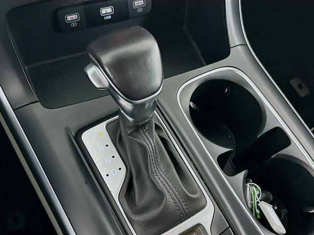 used 2024 Kia Carnival car, priced at $28,997