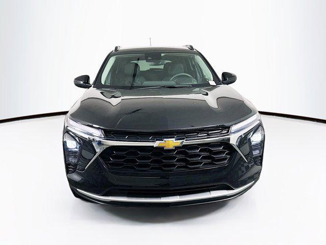 used 2025 Chevrolet Trax car, priced at $19,247