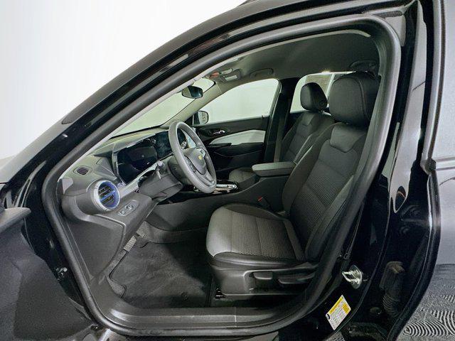 used 2025 Chevrolet Trax car, priced at $19,247