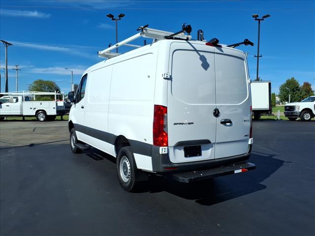 Mercedes-Benz Sprinter view 7