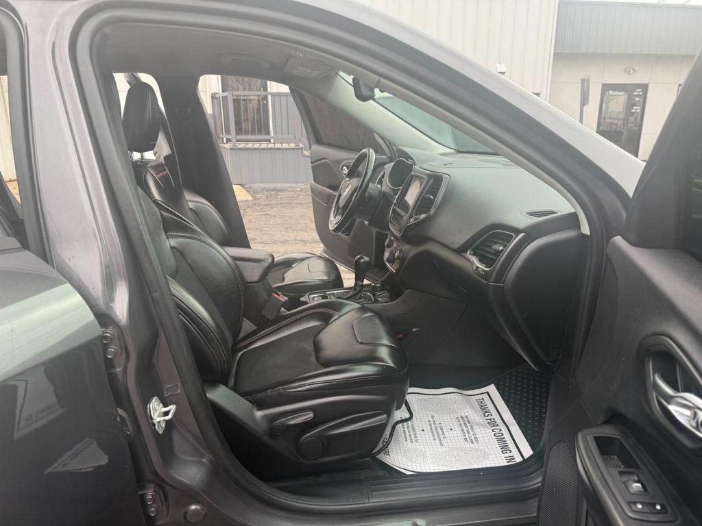 used 2020 Jeep Cherokee car, priced at $11,499