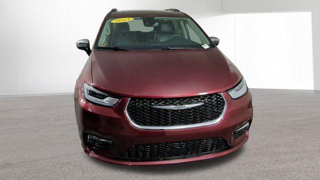 used 2023 Chrysler Pacifica car, priced at $30,927