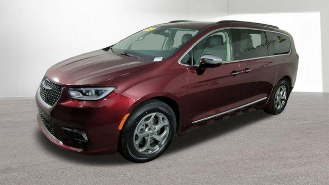 used 2023 Chrysler Pacifica car, priced at $30,927