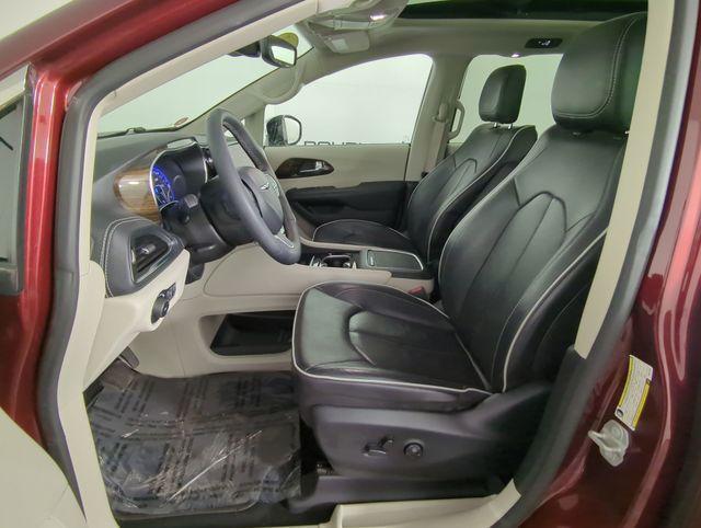 used 2023 Chrysler Pacifica car, priced at $30,927