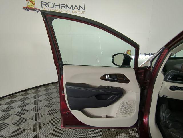 used 2023 Chrysler Pacifica car, priced at $30,927