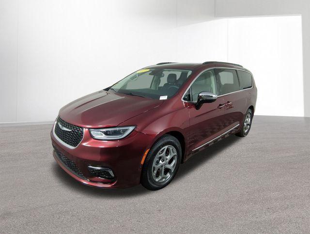 used 2023 Chrysler Pacifica car, priced at $30,927