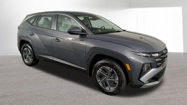new 2026 Hyundai TUCSON Hybrid car, priced at $30,000