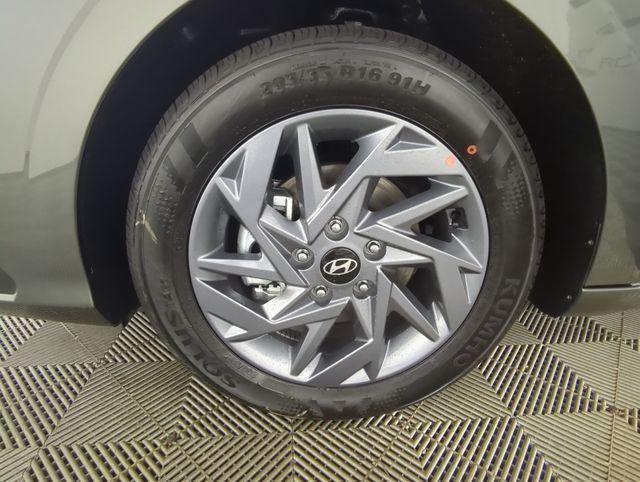 new 2026 Hyundai ELANTRA HEV car, priced at $24,211