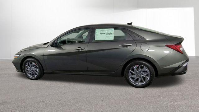 new 2026 Hyundai ELANTRA HEV car, priced at $24,211