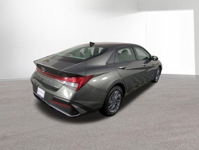 new 2026 Hyundai ELANTRA HEV car, priced at $24,211