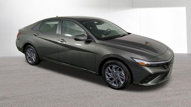 new 2026 Hyundai ELANTRA HEV car, priced at $24,211