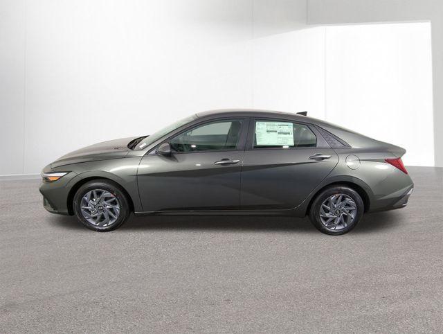 new 2026 Hyundai ELANTRA HEV car, priced at $24,211