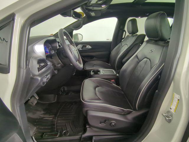 used 2020 Chrysler Pacifica Hybrid car, priced at $19,999