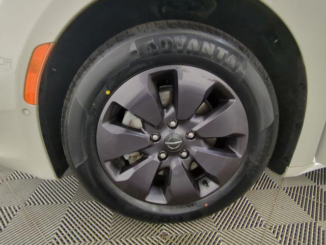 used 2020 Chrysler Pacifica Hybrid car, priced at $19,999