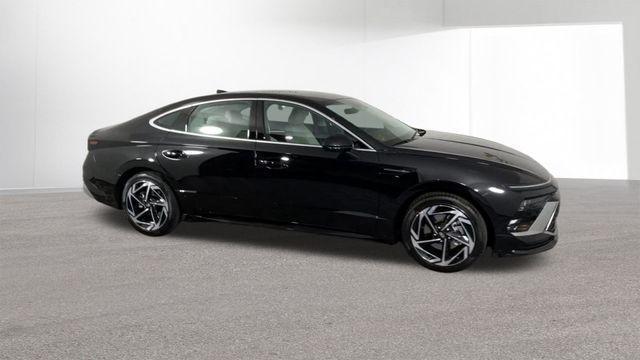 new 2026 Hyundai Sonata car, priced at $28,500