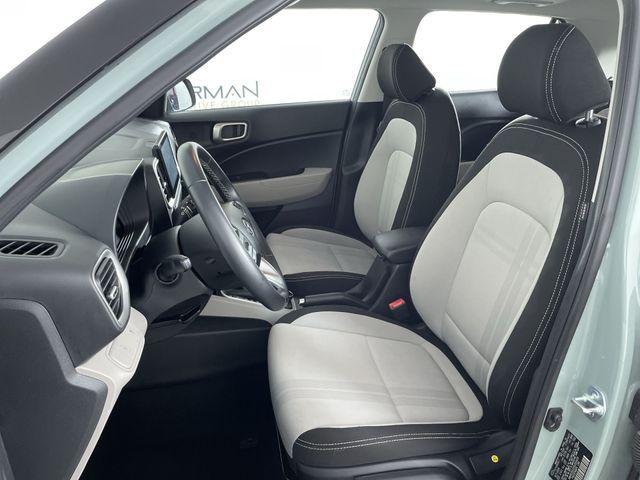 used 2025 Hyundai Venue car, priced at $20,064