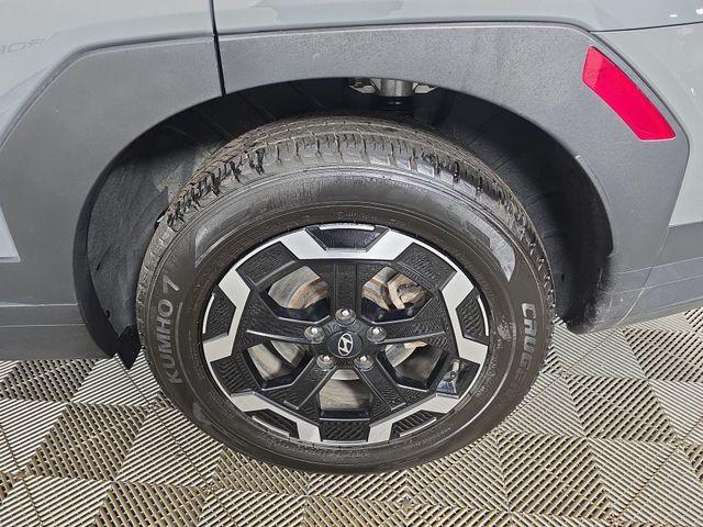 used 2024 Hyundai Santa Fe car, priced at $27,999