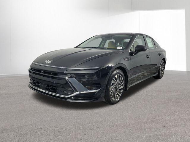 used 2025 Hyundai Sonata Hybrid car, priced at $36,000