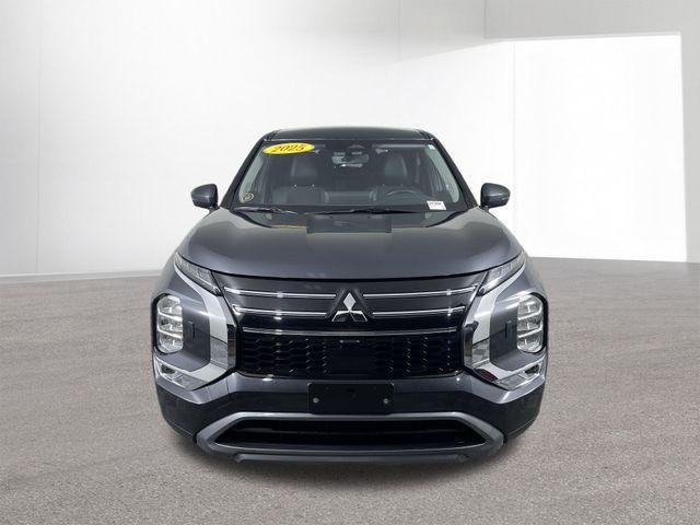 used 2025 Mitsubishi Outlander car, priced at $23,648
