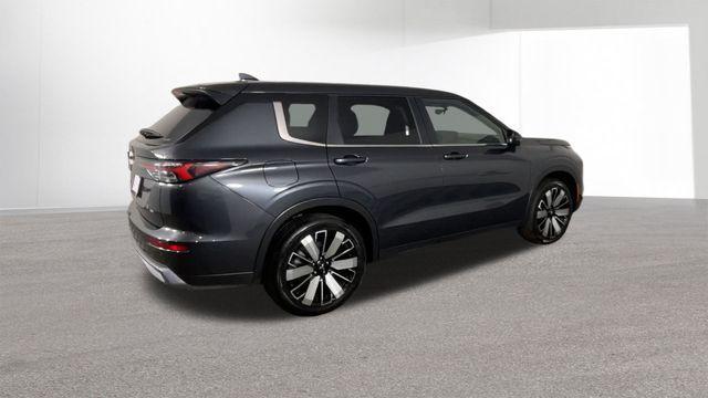 used 2025 Mitsubishi Outlander car, priced at $23,648