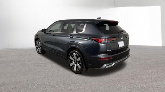 used 2025 Mitsubishi Outlander car, priced at $23,648
