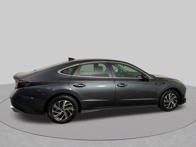 new 2026 Hyundai Sonata Hybrid car, priced at $28,065
