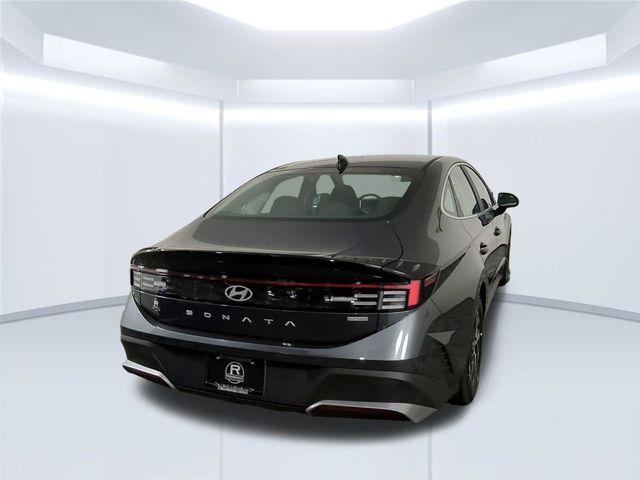 new 2026 Hyundai Sonata Hybrid car, priced at $28,065
