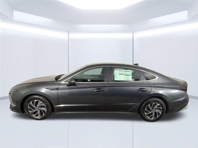 new 2026 Hyundai Sonata Hybrid car, priced at $28,065