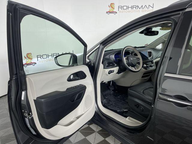 used 2020 Chrysler Pacifica car, priced at $27,630