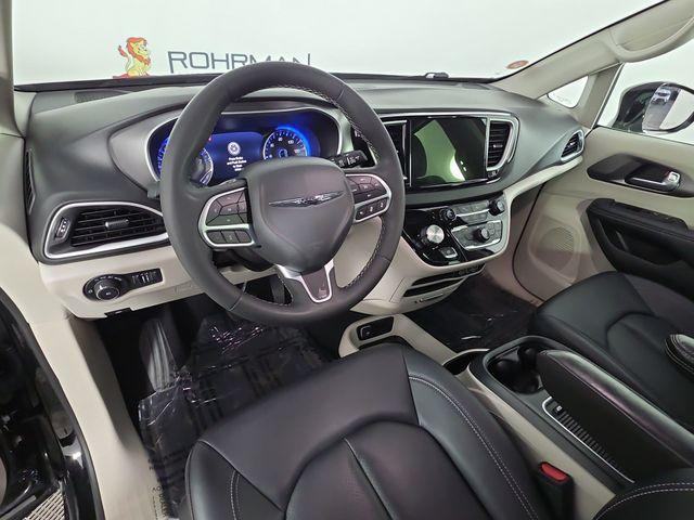 used 2024 Chrysler Pacifica car, priced at $25,312
