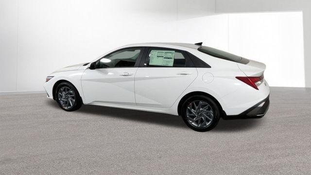 new 2026 Hyundai ELANTRA HEV car, priced at $25,269