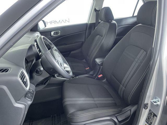 used 2025 Hyundai Venue car, priced at $18,056